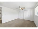186 40TH St - Photo 17