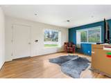 381 Wisconsin St - Photo 12