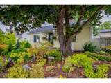 622 Hayter St - Photo 2