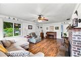 622 Hayter St - Photo 4