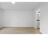 512 Eastman Pkwy - Photo 32