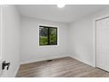 512 Eastman Pkwy - Photo 40