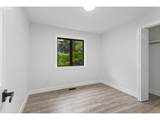 512 Eastman Pkwy - Photo 41