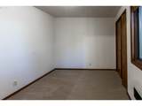 992 Sunset Dr - Photo 19
