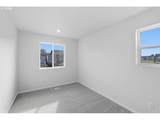 429 31ST St - Photo 12
