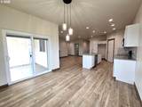 320 Riverwood Ct - Photo 3