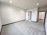 320 Riverwood Ct - Photo 9