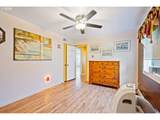 971 19TH Ave - Photo 15