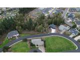 8 Forest Hill Est - Photo 1