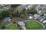 8 Forest Hill Est - Photo 2