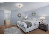 2340 Crestline Dr - Photo 17