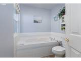 2340 Crestline Dr - Photo 19