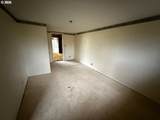 381 Gregory Dr - Photo 14