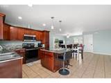 2511 Curlew St - Photo 6