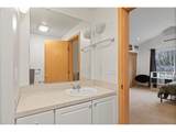 13949 Beavercreek Rd - Photo 20