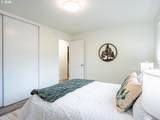 16927 Glisan St - Photo 28
