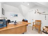 704 Summit St - Photo 36