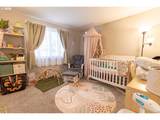 109 Oak St - Photo 14