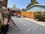 109 Oak St - Photo 18