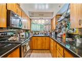 1016 Oak St - Photo 10