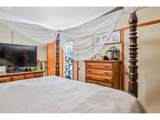 1016 Oak St - Photo 18