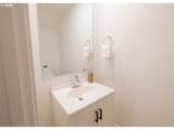 944 H Ave - Photo 14