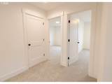 944 H Ave - Photo 29