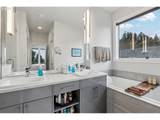 1625 Montgomery St - Photo 29