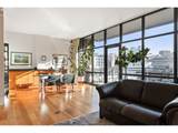 1025 Couch St - Photo 11