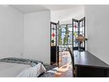 1025 Couch St - Photo 19