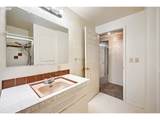 2562 Dover Dr - Photo 26