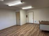 8728 Division St - Photo 17