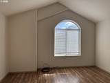 8728 Division St - Photo 20