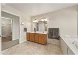 682 College St - Photo 14