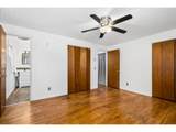 1061 Waite St - Photo 20