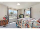 880 F St - Photo 16