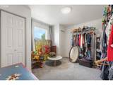 880 F St - Photo 19