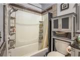 93356 Oakway Rd - Photo 23