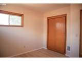 905 Chenoweth Loop - Photo 14