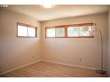 905 Chenoweth Loop - Photo 15