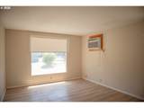 905 Chenoweth Loop - Photo 4