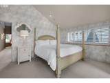 1360 Pacific St - Photo 36