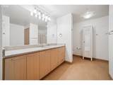 1030 Johnson St - Photo 24