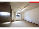 2883 Spruce St - Photo 14