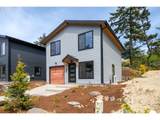 135 Breezee Way - Photo 1