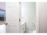 17582 Rolling Hill Ln - Photo 12