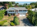 895 3RD St - Photo 2
