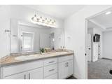 2574 Brackenfern Rd - Photo 33