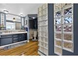 2088 Oak St - Photo 16