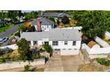 601 4TH St - Photo 3